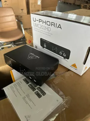 Behringer U-Phoria Umc202hd USB Audio Interface