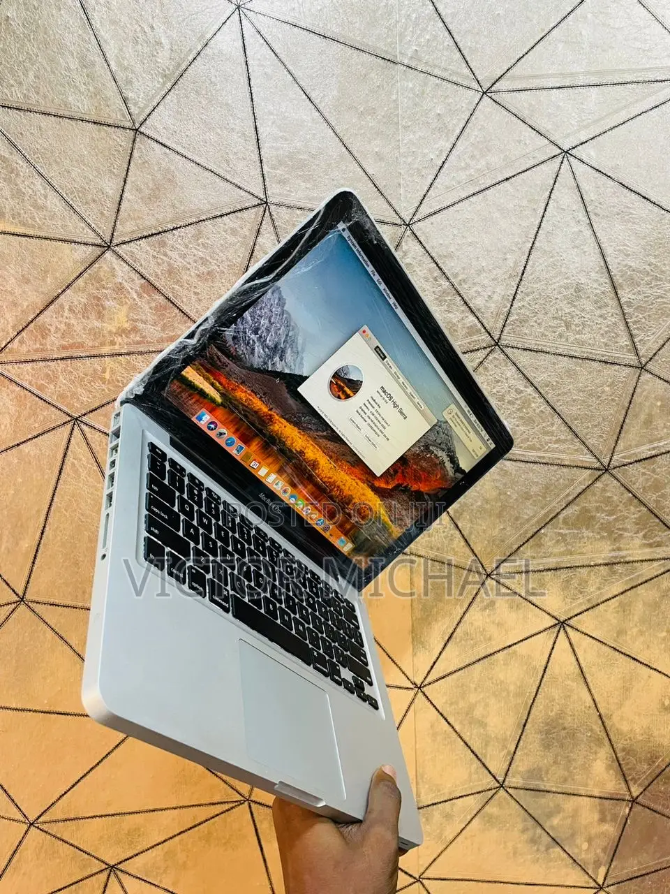 New Laptop Apple MacBook 2012 8GB Intel Core i5 SSD 500GB