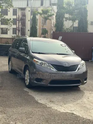 Toyota Sienna 2014 Gray