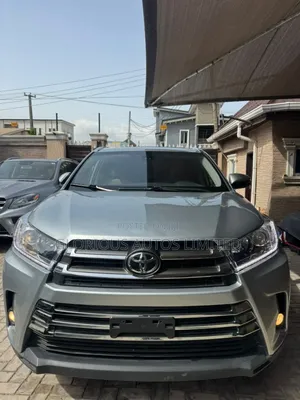Toyota Highlander XLE 2019 Silver