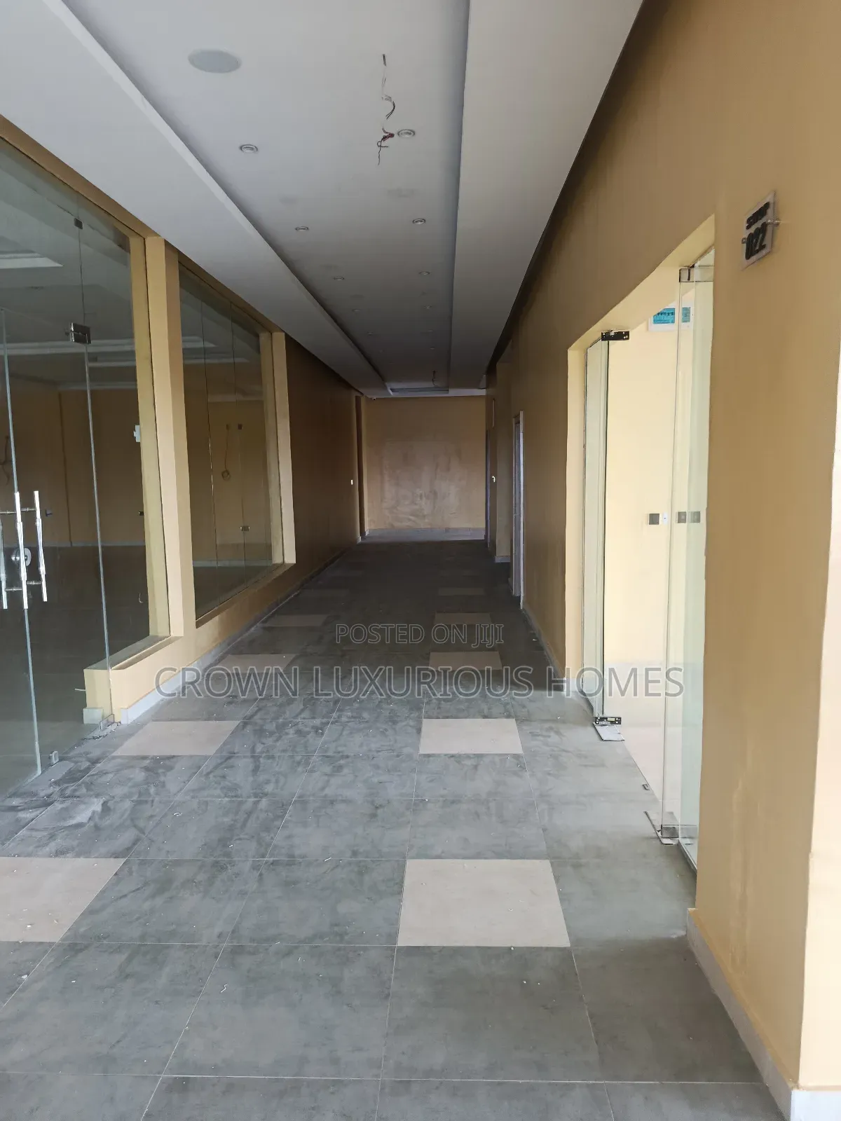 Shops Inside Mall to Let
