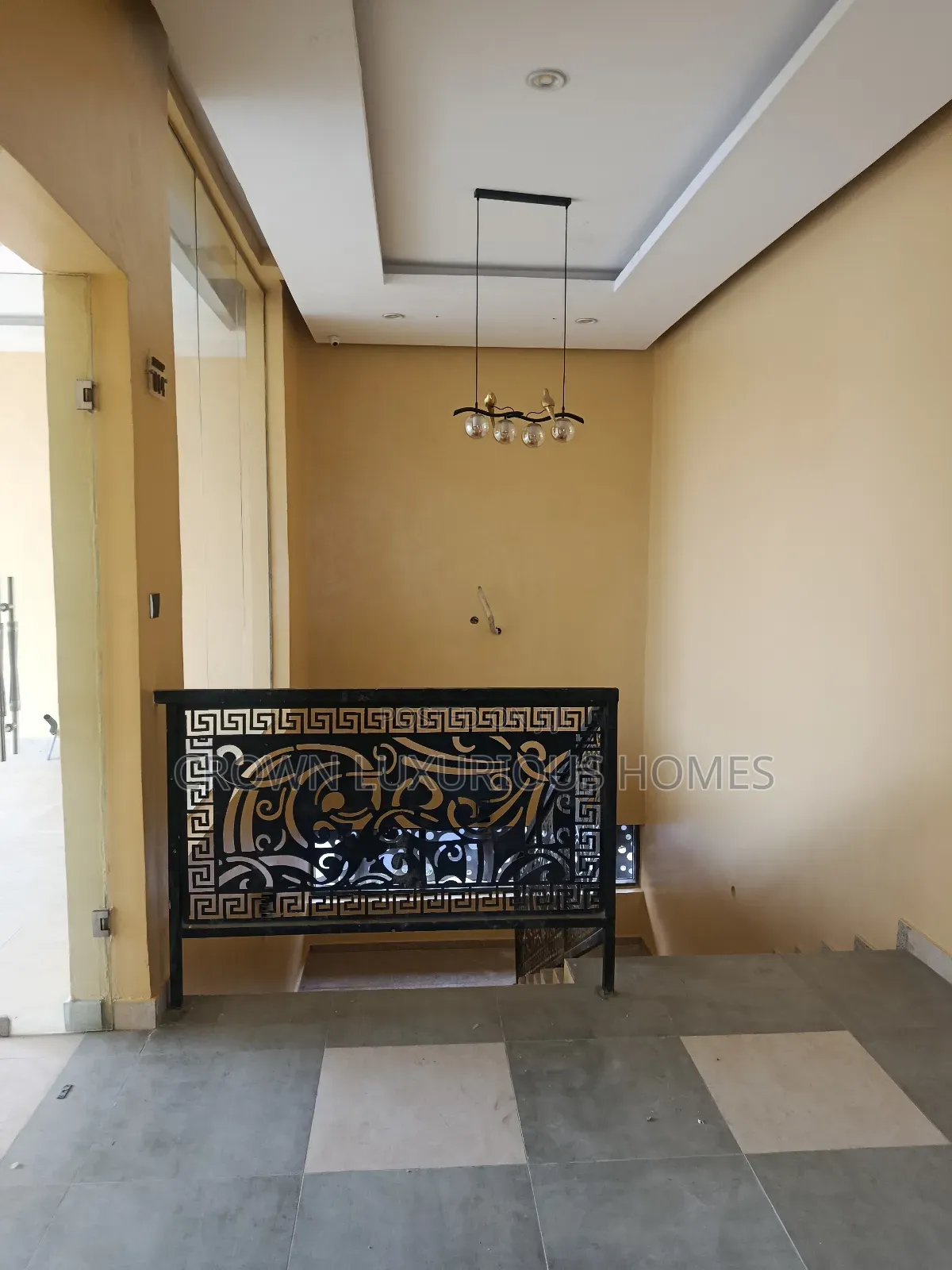 Shops Inside Mall to Let
