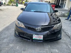 Toyota Camry SE 4dr Sedan (2.5L 4cyl 6A) 2012 Black