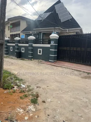 3bdrm Bungalow in Aguda / Surulere for sale