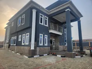 4bdrm Duplex in Oluyole Estate for sale