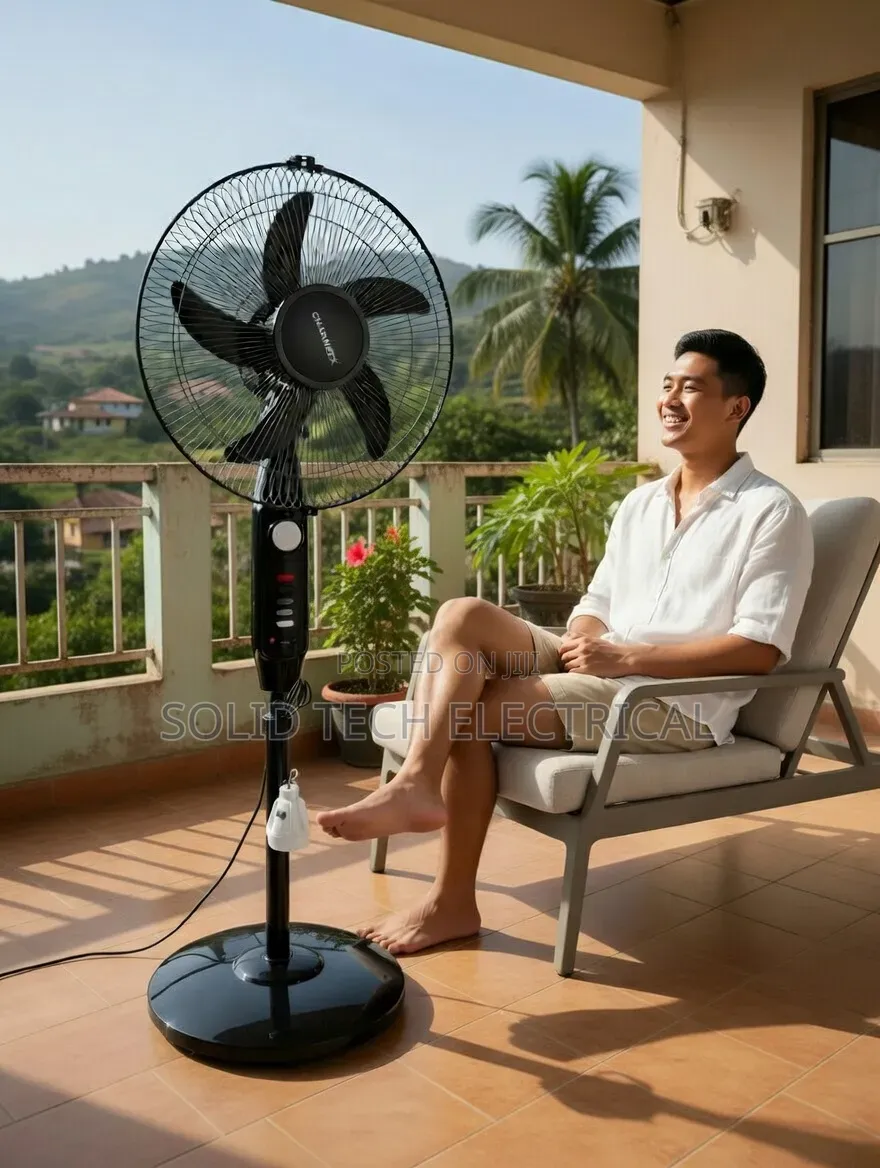 16" Charweek Solar Rechargeable Standing Fan