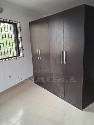 3bdrm Block of Flats in Millennium Estate, Millenuim/UPS for rent