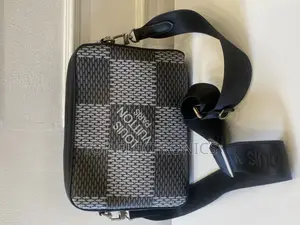 High Quality Lv Shoulder Bag