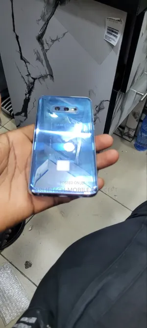 Samsung Galaxy S10e 128 GB Blue