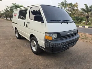 Toyota HiAce 1995 White