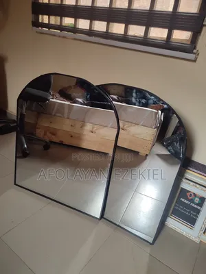 Frameless Mirror
