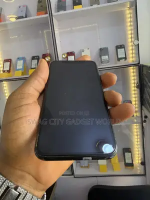 Apple iPhone X 64 GB Gray