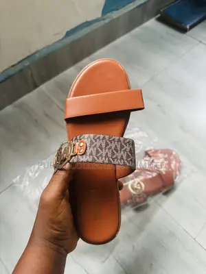 Women Size 41 Flat