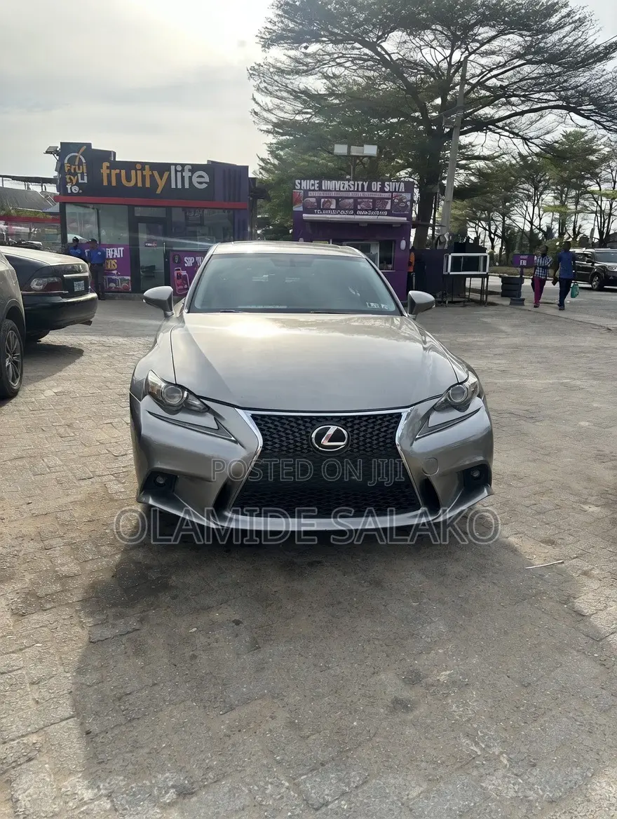 Lexus IS 2015 Silver