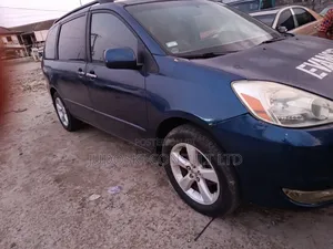 Toyota Sienna 2006 Blue