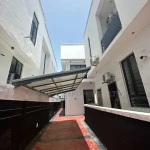 4bdrm Duplex in Chevron for sale