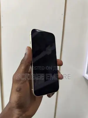 Apple iPhone 15 128 GB Yellow