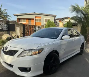 Toyota Camry SE 4dr Sedan (2.5L 4cyl 6A) 2011 White