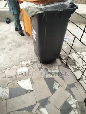 Garden Dusbin Bucket