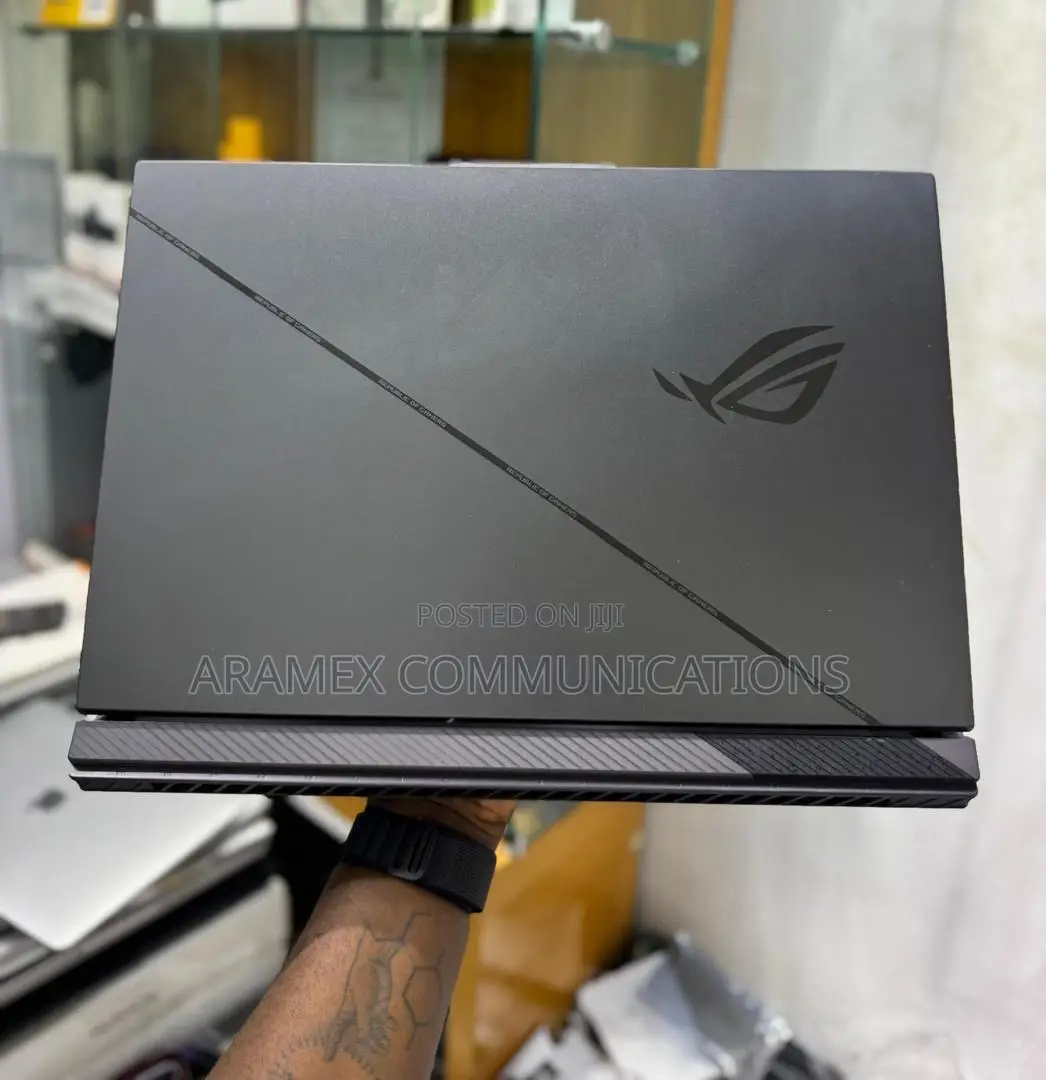Laptop Asus ROG Strix G17 32GB Intel Core i9 SSD 1T