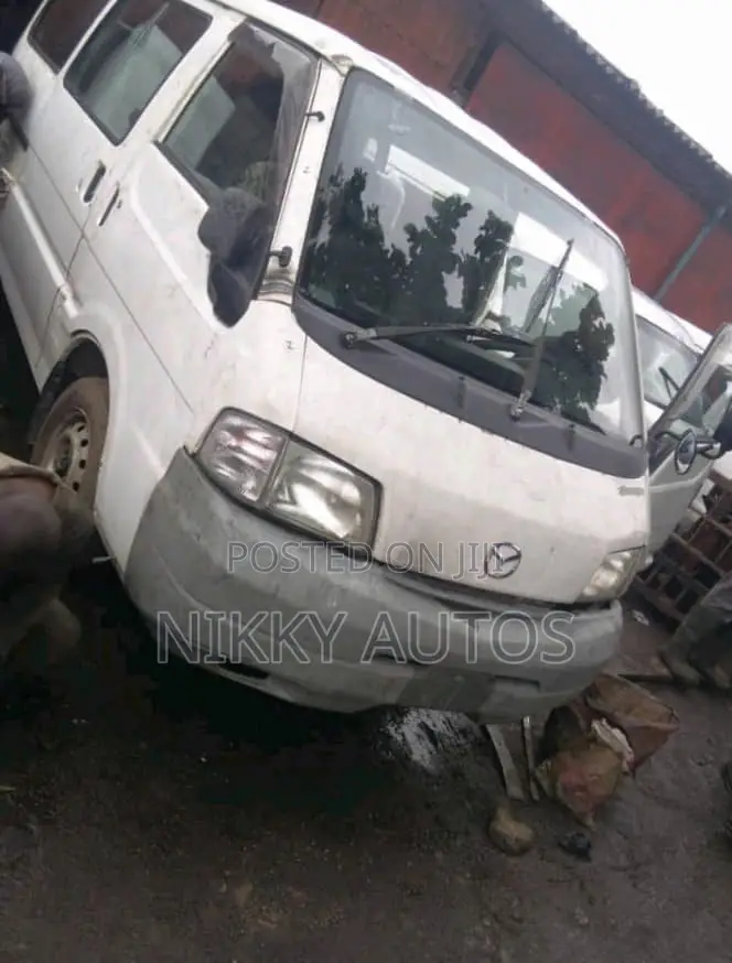 Nissan Vanette 2010 White