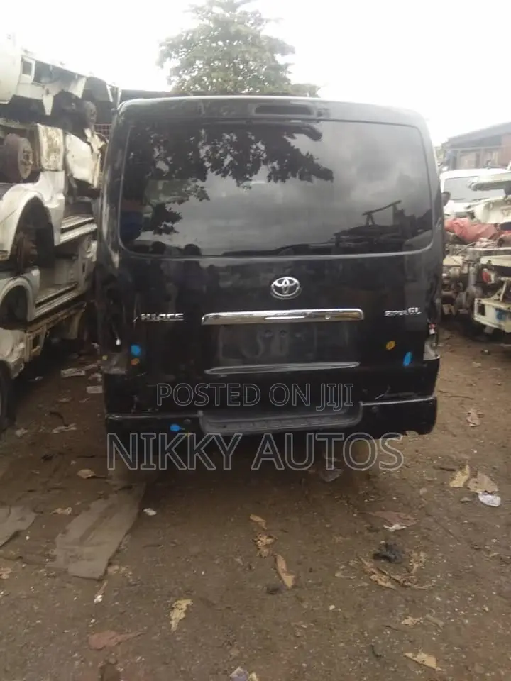 Toyota HiAce 2012 Black