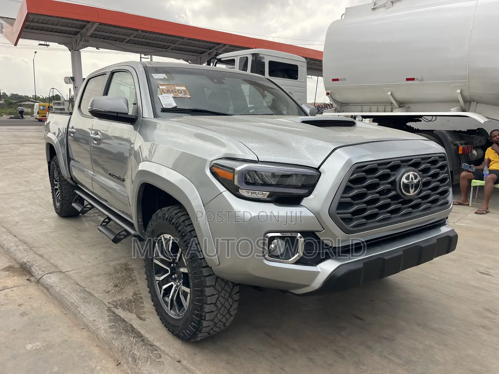 Toyota Tacoma 2021 Silver