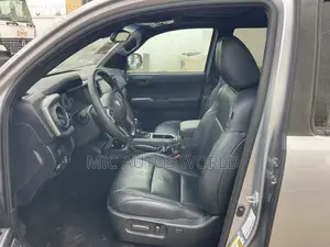 Toyota Tacoma 2021 Silver