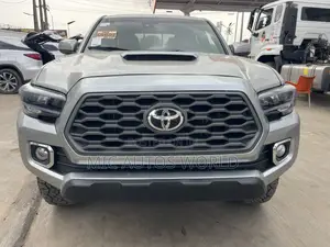 Toyota Tacoma 2021 Silver