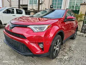Toyota RAV4 XLE AWD (2.5L 4cyl 6A) 2017 Red