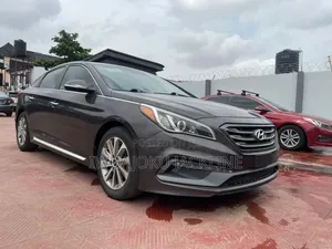 Hyundai Sonata SE 4dr Sedan (2.4L 4cyl 6A) 2015 Gray