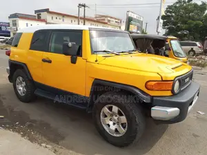 Toyota FJ Cruiser 2007 Yellow