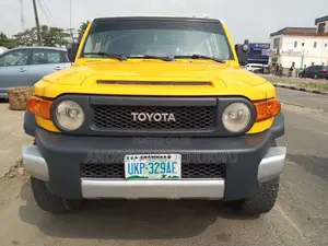Toyota FJ Cruiser 2007 Yellow