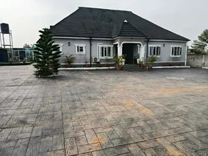 4bdrm Bungalow in Baba Agba, Ibadan for sale