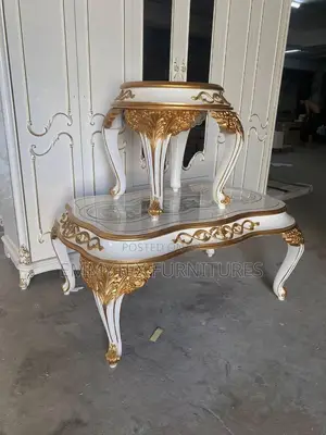 Executive Royal Centre Table