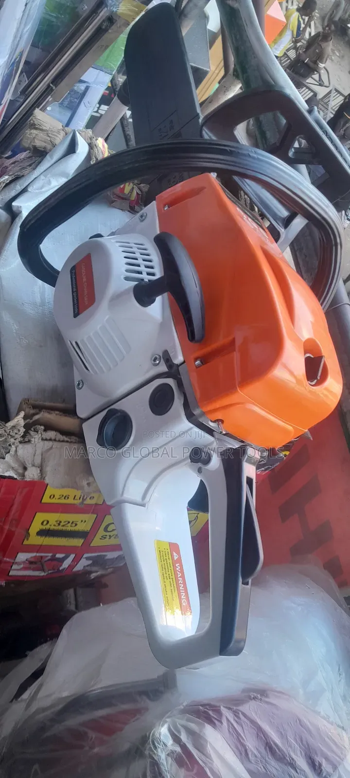 Medium Chainsaw Machine Petrol Engine