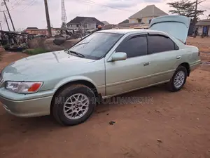 Toyota Camry 2001 Green