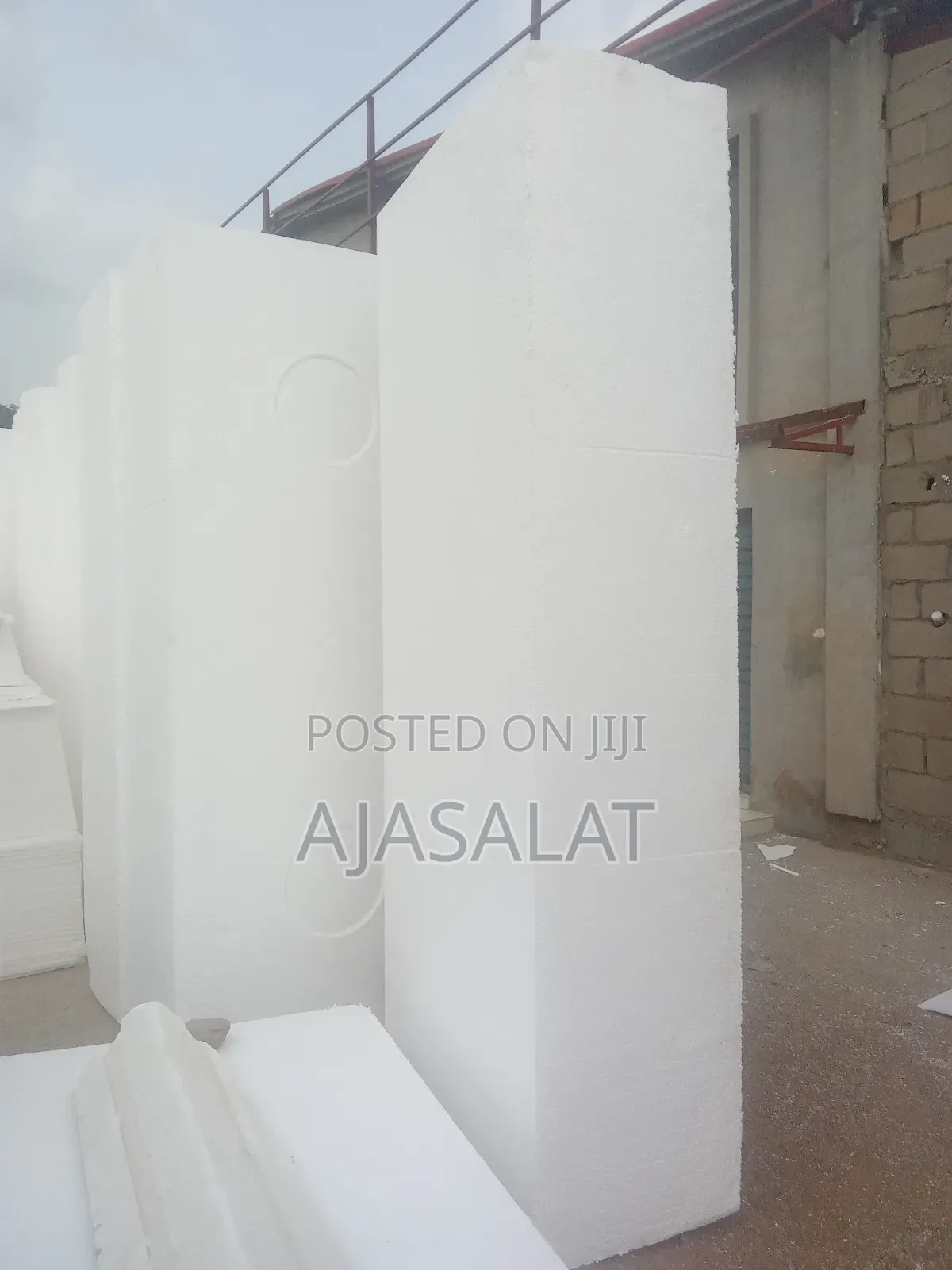 Polystyrene Parapet and Board