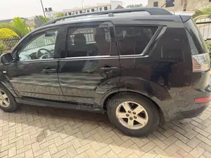 Mitsubishi Outlander XLS 2011 Black
