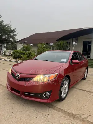 Toyota Camry SE 4dr Sedan (2.5L 4cyl 6A) 2013 Red