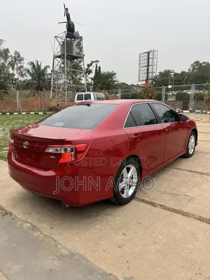Toyota Camry SE 4dr Sedan (2.5L 4cyl 6A) 2013 Red