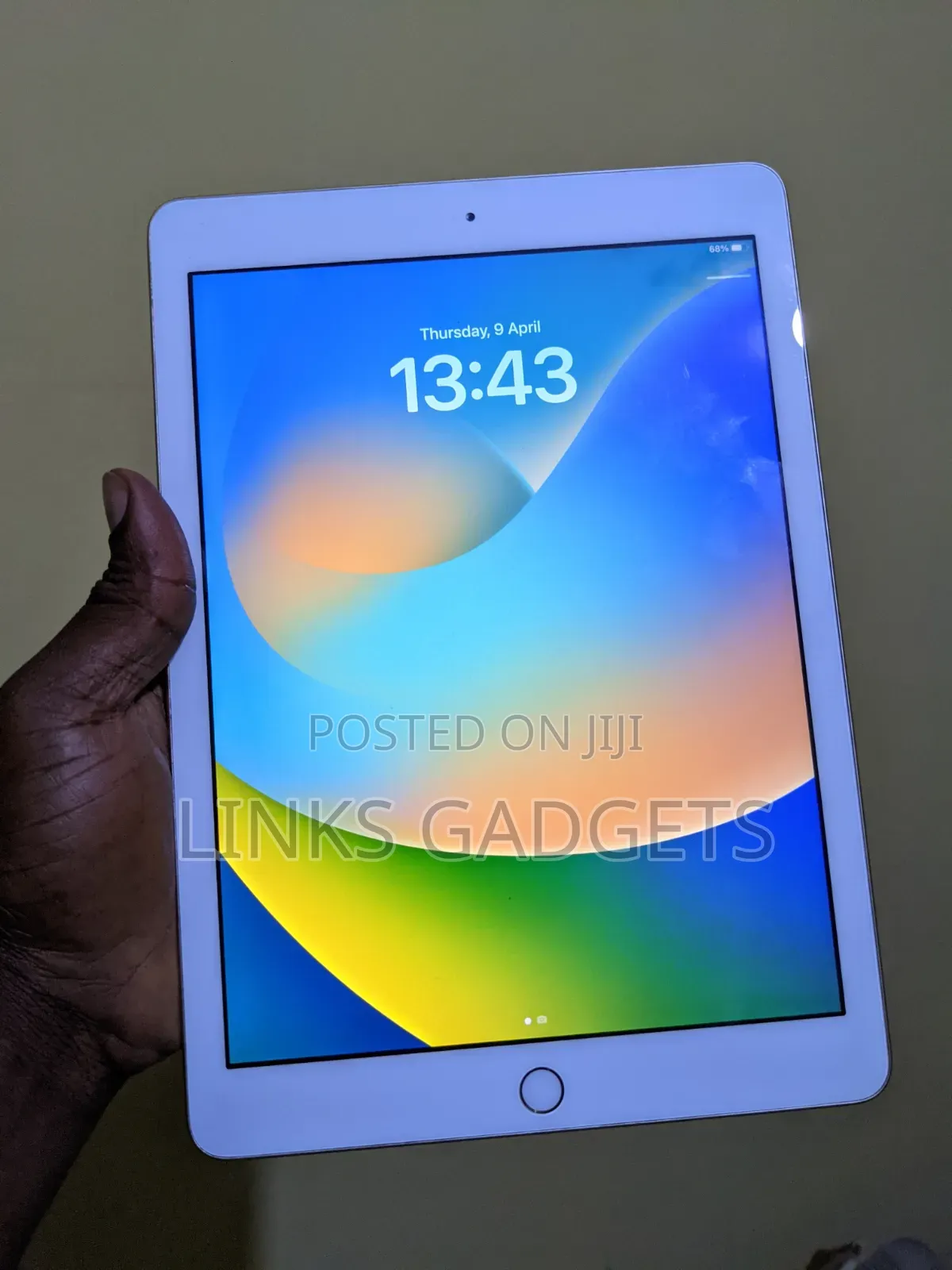 Apple iPad 9.7 128 GB Gray