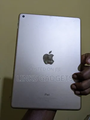 Apple iPad 9.7 128 GB Gray