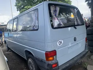 Volkswagen Transporter 2004 Blue