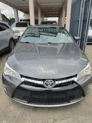 Toyota Camry XLE V6 4dr Sedan (3.6L 6cyl 6A) 2016 Gray