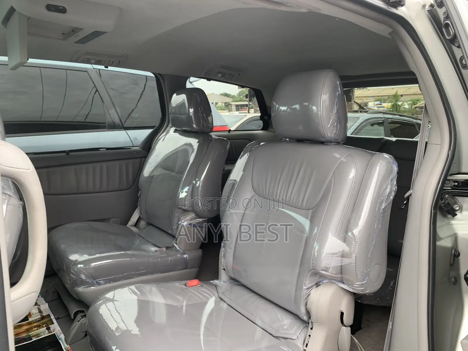 Toyota Sienna 2010 Silver