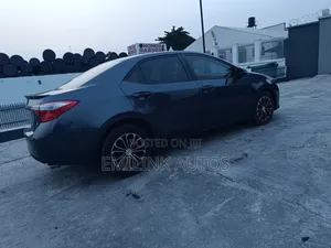 Toyota Corolla S Premium 4dr Sedan (1.8L 4cyl CVT) 2014 Gray