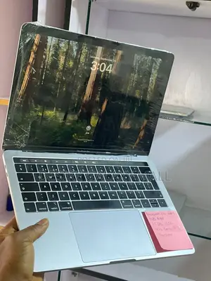 New Laptop Apple MacBook Pro 2019 16GB Apple M1 Max SSD 250GB