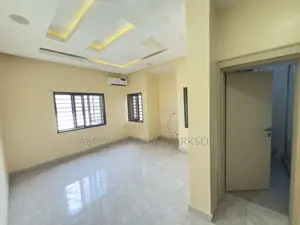 3bdrm Apartment in Wuse 2 for rent
