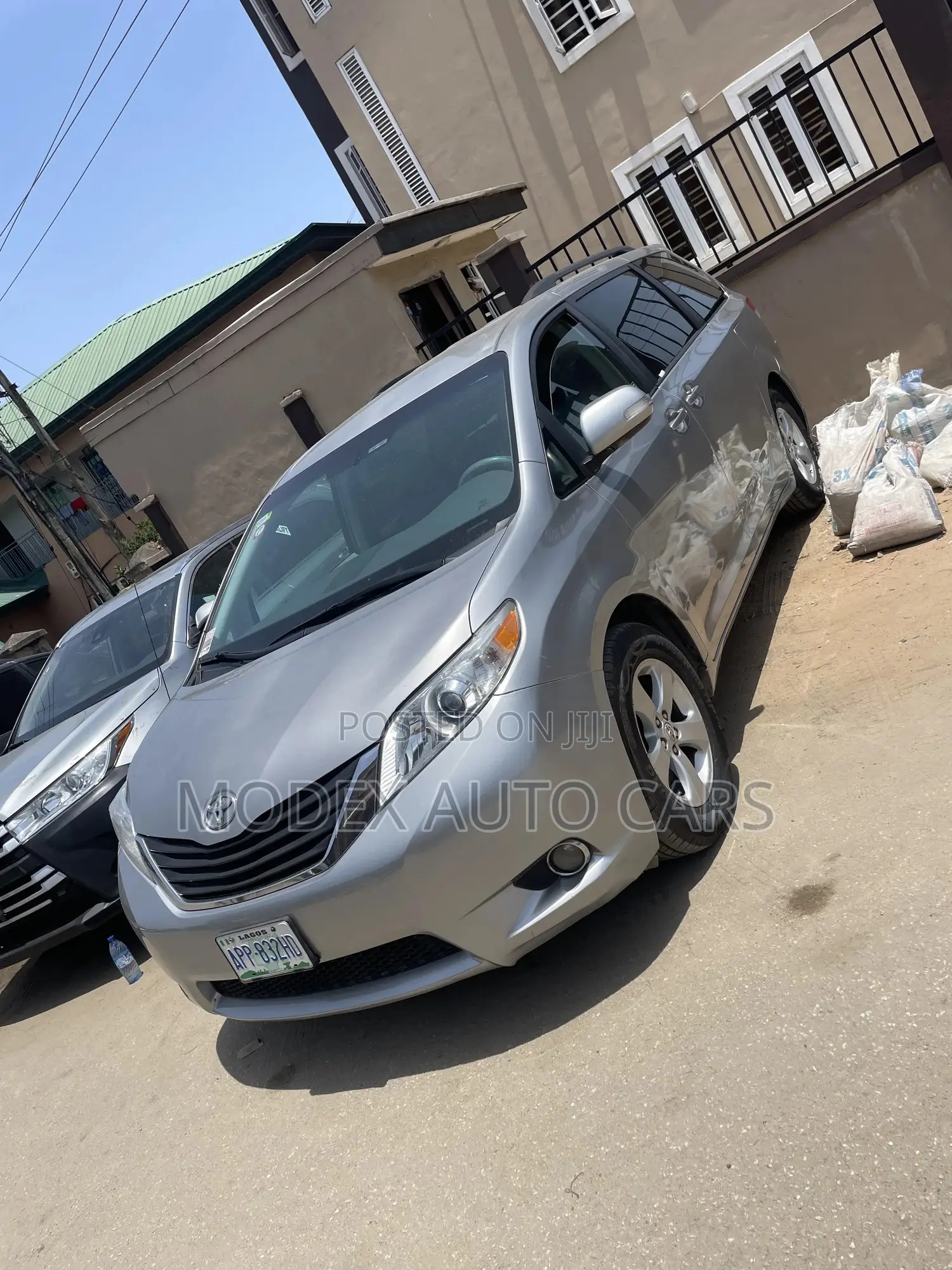 Toyota Sienna 2013 Silver